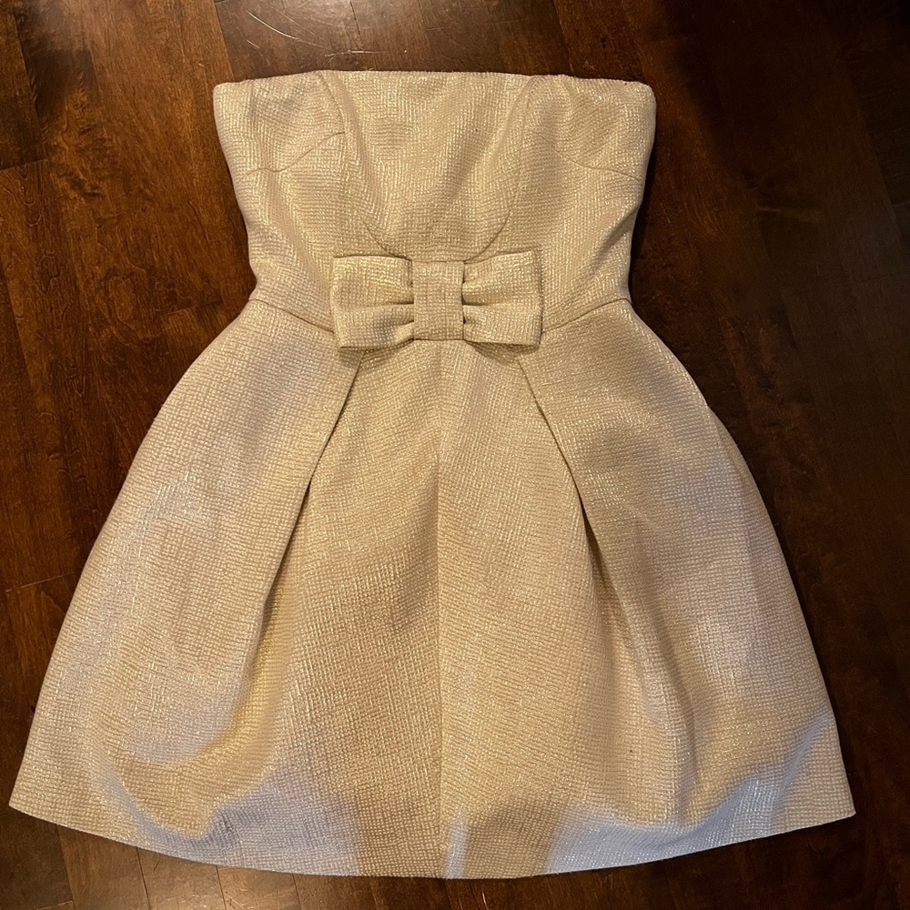 Strapless dress